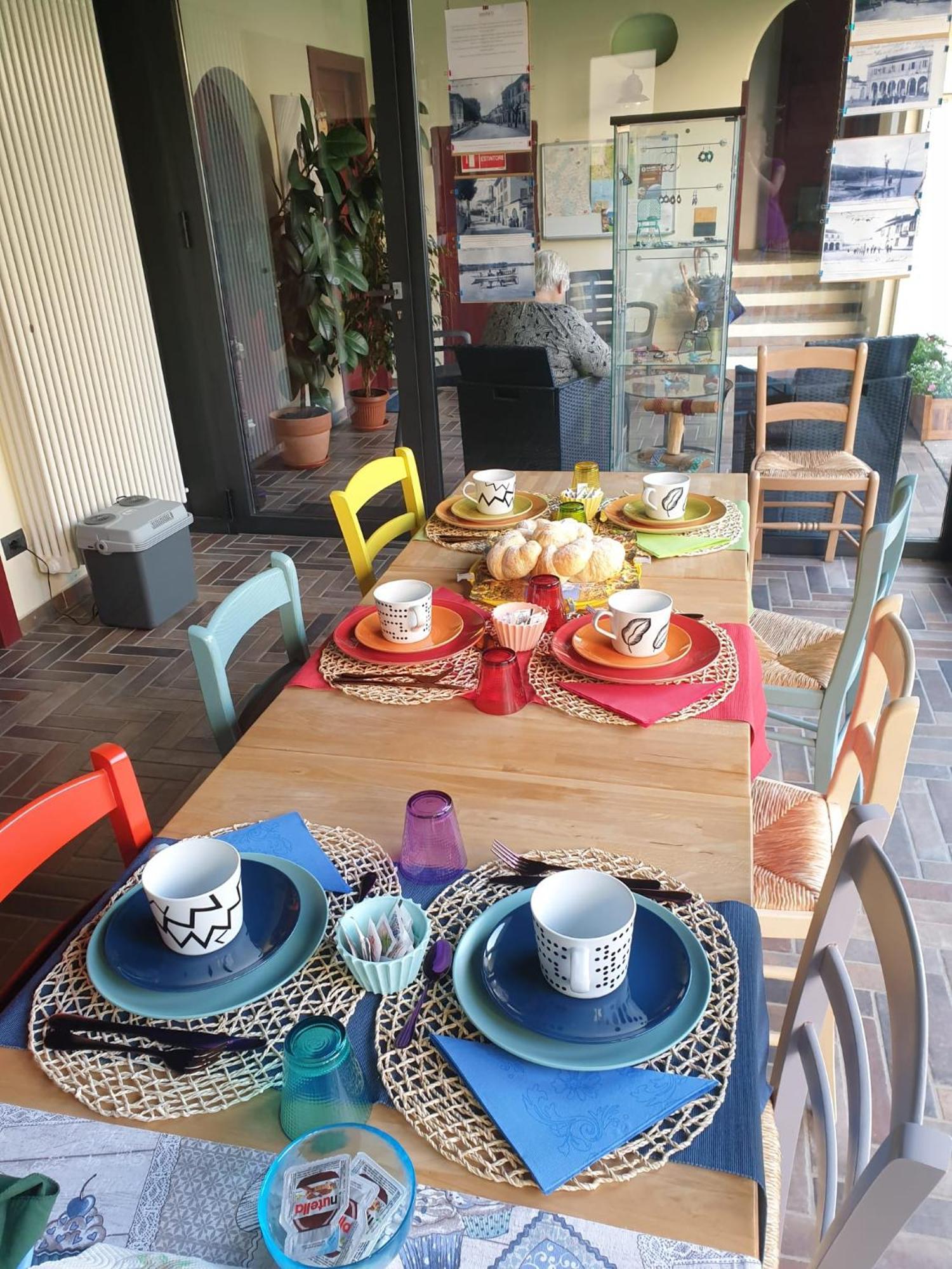 Le Tre Arti Bed & Breakfast Gavirate Exterior photo